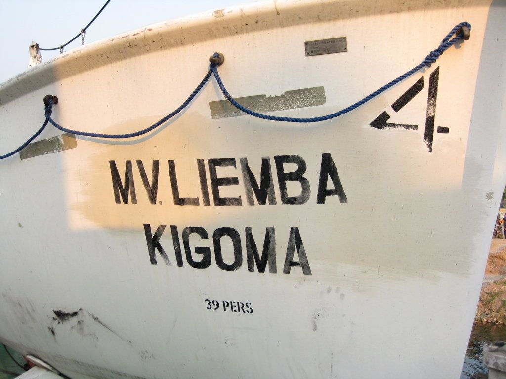Diario de viaje por África del Este: travesía en el Mv Liemba. Roseviaja